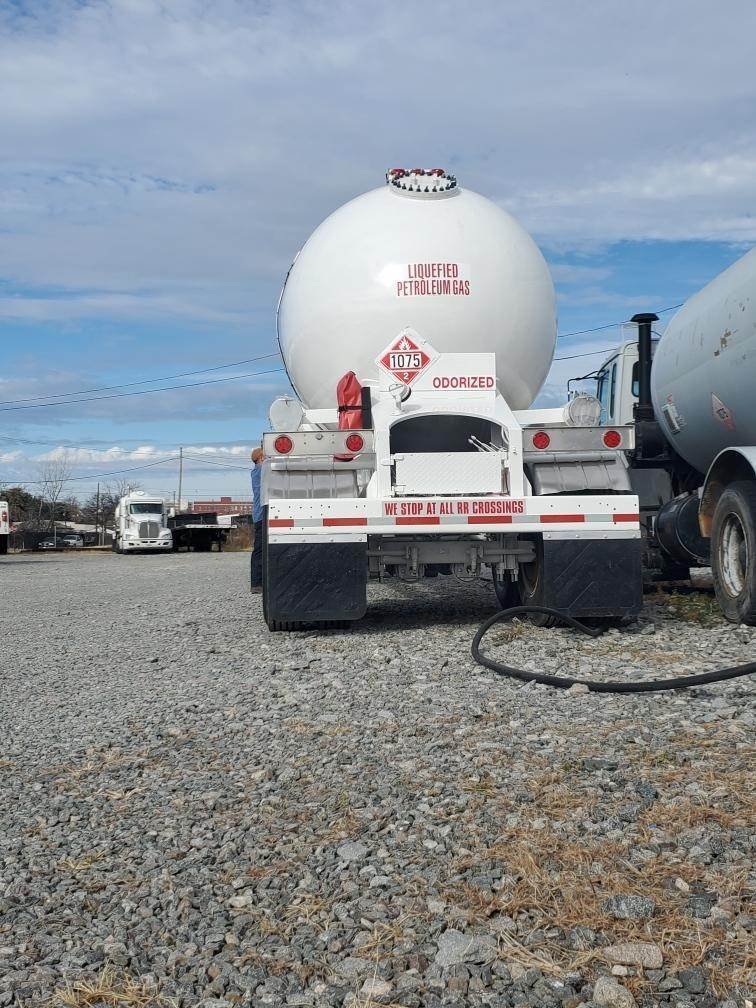 Polar MC-331 11600 Gallon Industrial Gas LPG Tank Trailer