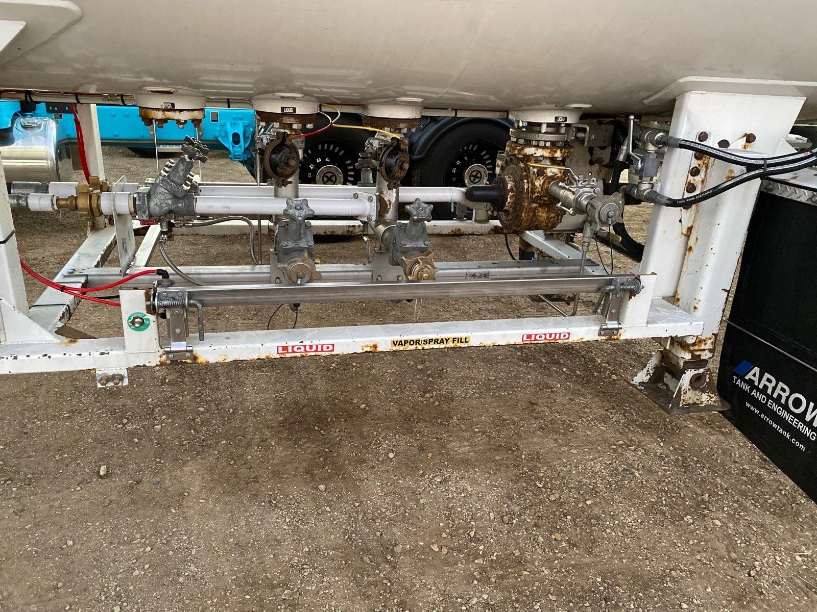 Polar MC-331 11600 Gallon Industrial Gas LPG Tank Trailer