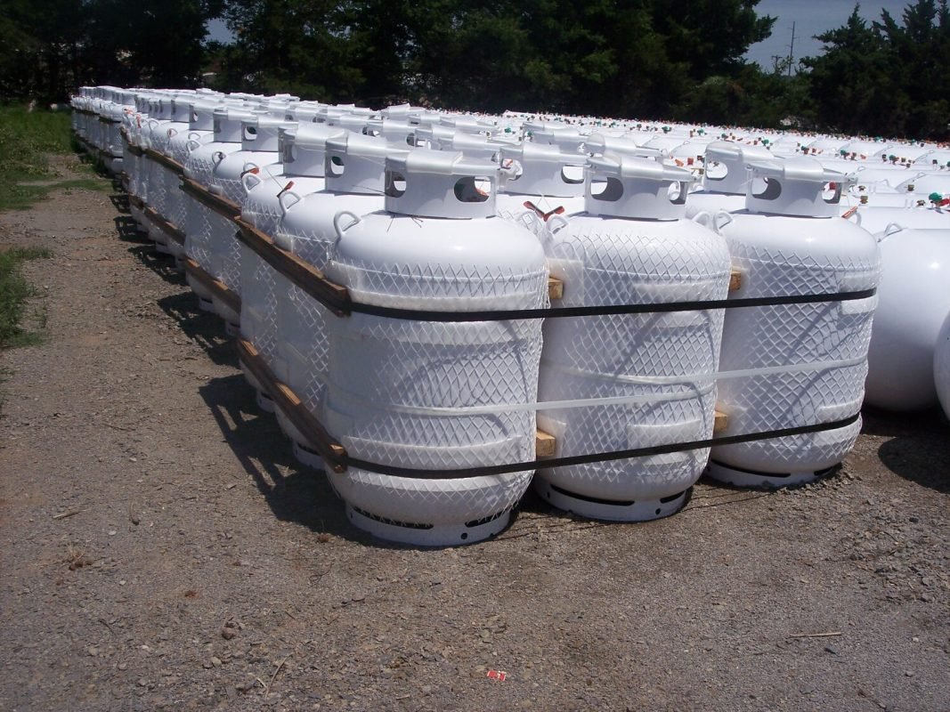 Buy 250 Gallon Vertical Above Ground Propane Tanks Online – Conext Conatiner Depot