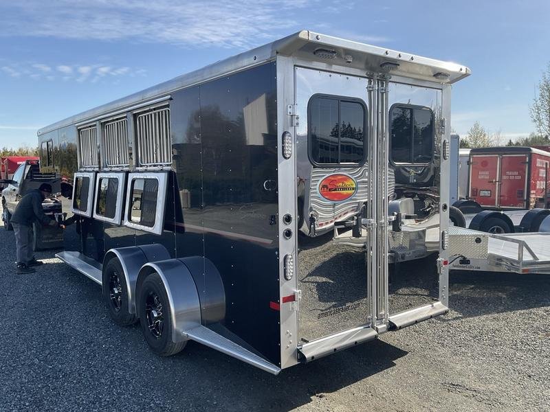 Sundowner Trailers | Horse, Livestock & Cargo Trailers